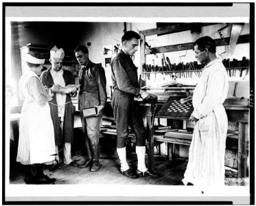 Five disabled veterans in reconstruction section, Walter Reed Hospital LCCN92521808