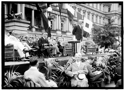 Flag Day. Flag Day exercises, State, War, and Navy Building. Wilson speaking; Bryan, Daniels, (Breckinridge Long), William Phillips, F.D. Roosevelt, etc. present LCCN2016865645