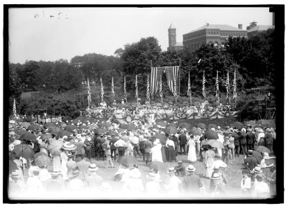 FLAG DAY. GENERAL VIEW OF EXERCISES, SYLVAN THEATRE LCCN2016870043