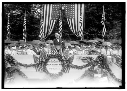 FLAG DAY. VICE PRESIDENT MARSHALL SPEAKING. LCCN2016870044