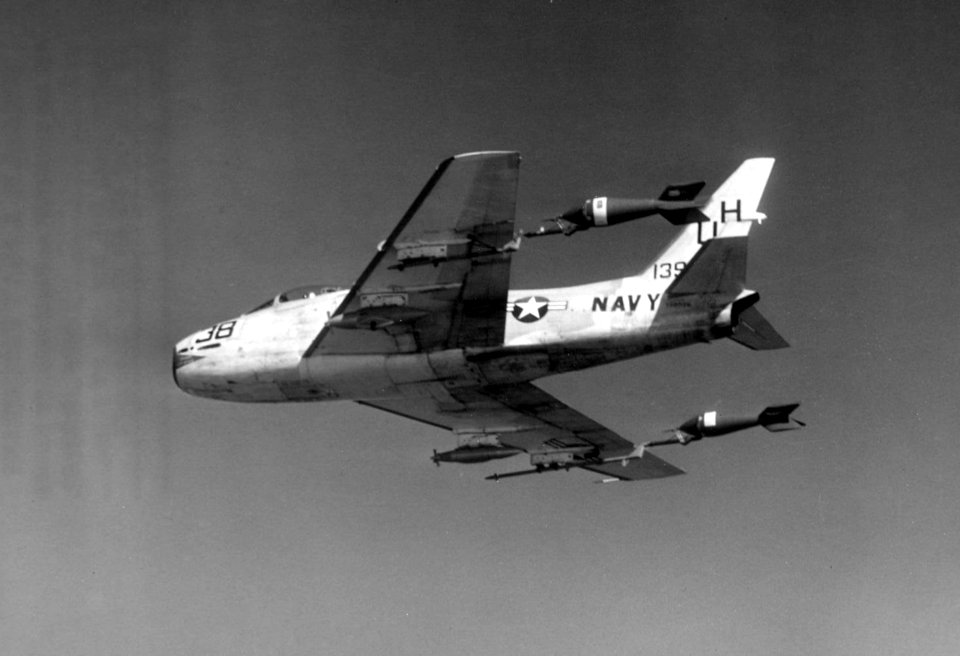 FJ-4 VU-7 with towed aerial targets 1960
