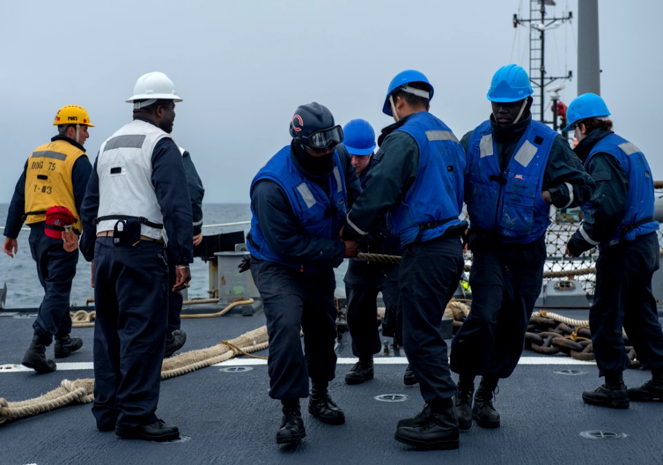 Flag Officer Sea Training-Joint Warrior 150327-N-JN664-124