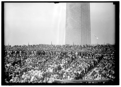 FLAG DAY. CROWD AT EXERCISES AT MONUMENT LCCN2016869310