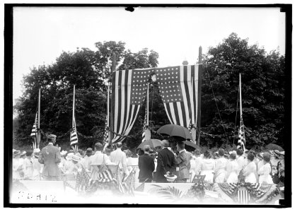 FLAG DAY. GENERAL VIEW OF EXERCISES, SYLVAN THEATRE LCCN2016870042