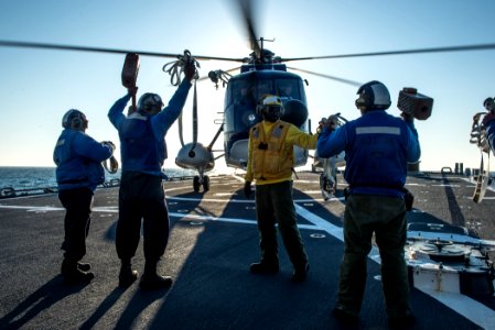 Flag Officer Sea Training-Joint Warrior 150408-N-JN664-235