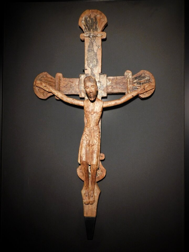 Carving wood the twelfth century museum deu