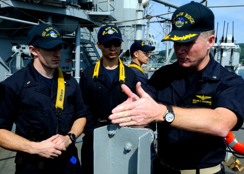 Flagship Blue Ridge honors Japan partnership with onboard ceremony 140722-N-ON468-023