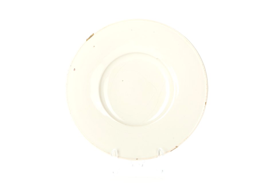Flat tallrik av vitglaserad fajans från 1600-talet - Skoklosters slott - 93584