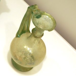 Flat bottomed cruche-Inv 001323-P8190109