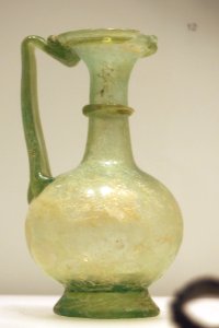 Flat bottomed cruche-Inv 001323-P8190110
