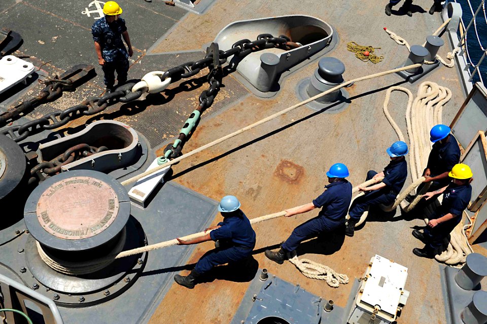 Flickr - Official U.S. Navy Imagery - 120508-N-XO436-137