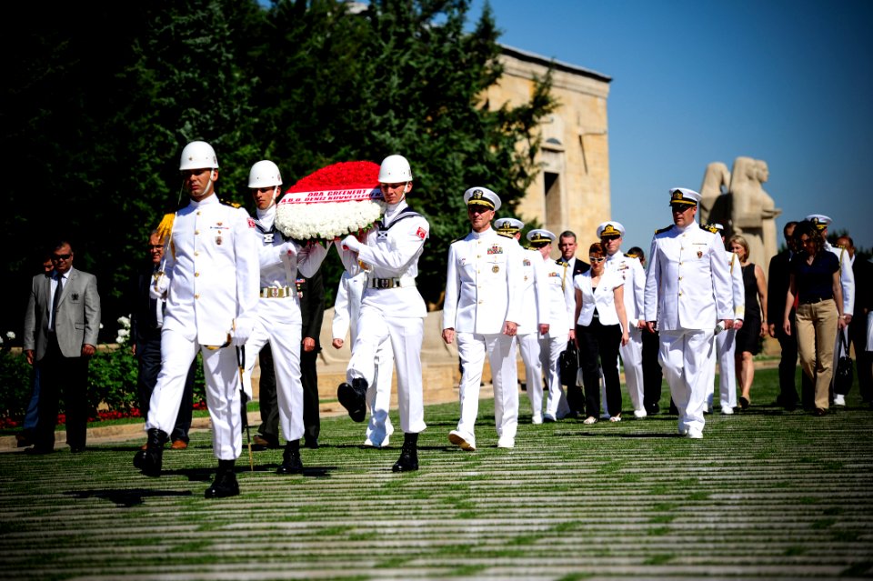 Flickr - Official U.S. Navy Imagery - 120620-N-WL435-049