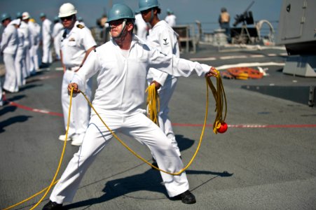 Flickr - Official U.S. Navy Imagery - A Sailor throws a heaving.