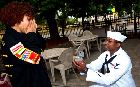Flickr - Official U.S. Navy Imagery - A Sailor proposes to his girlfriend.