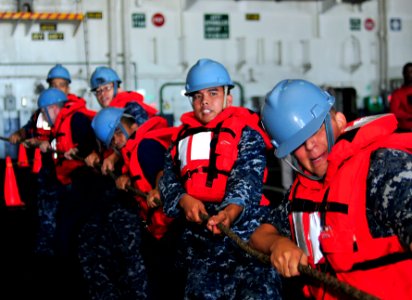 Flickr - Official U.S. Navy Imagery - Chief petty officer selectees heave on a line.
