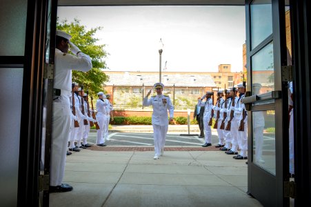 Flickr - Official U.S. Navy Imagery - Adm. Jonathan Greenert arrives at a change of command ceremony.