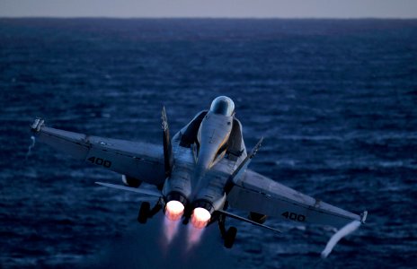 Flickr - Official U.S. Navy Imagery - An F-A-18C Hornet launches. (1)