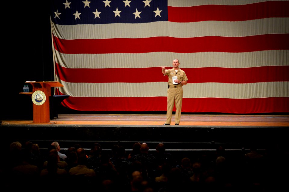 Flickr - Official U.S. Navy Imagery - CNO talks to Sailors. (2)
