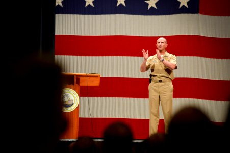 Flickr - Official U.S. Navy Imagery - CNO talks to Sailors. (1)