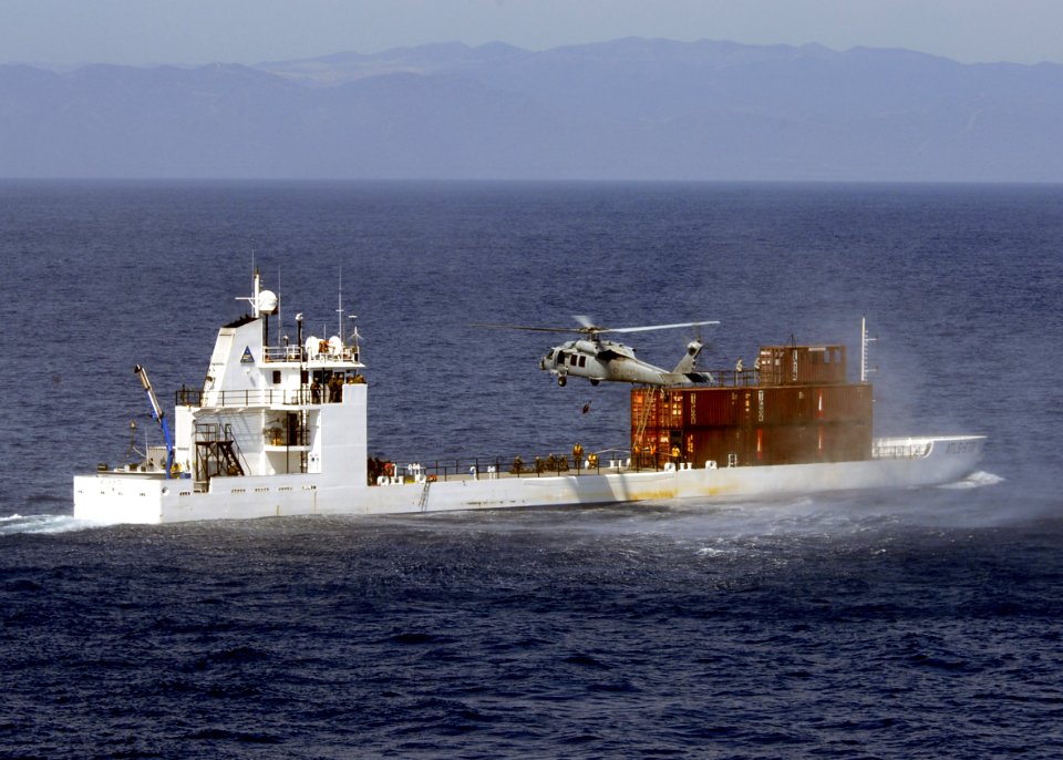 Flickr - Official U.S. Navy Imagery - HSC-23 trains in the Pacific Ocean.