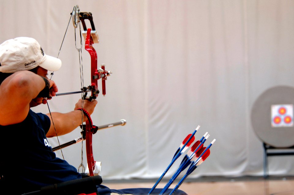 Flickr - Official U.S. Navy Imagery - Retired Sailor with Team Navy-Coast Guard participates in the compound archery competition at the second annual Warrior Games.