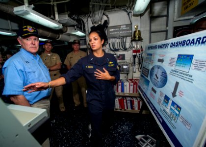 Flickr - Official U.S. Navy Imagery - Navy Secretary Ray Mabus observes Navy energy initiatives.