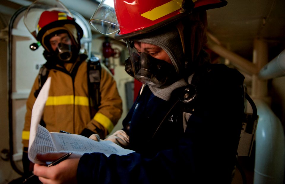 Flickr - Official U.S. Navy Imagery - Sailor prepares to respond to simulated fire aboard USS Carl Vinson.