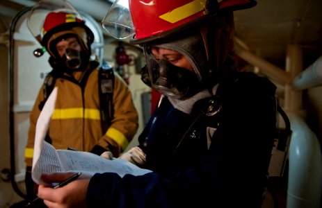 Flickr - Official U.S. Navy Imagery - Sailor prepares to respond to simulated fire aboard USS Carl Vinson.