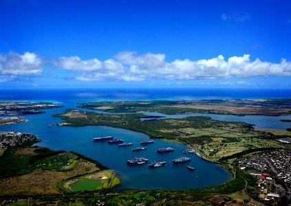 Flickr - Official U.S. Navy Imagery - Navy ships are anchored in the waters of Joint Base Pearl Harbor-Hickam