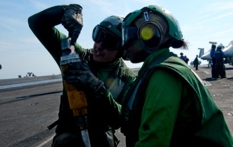 Flickr - Official U.S. Navy Imagery - OJT on the flight deck.