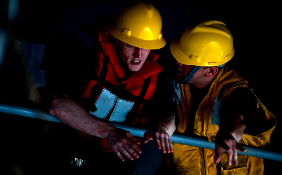 Flickr - Official U.S. Navy Imagery - Sailor is instructed during man overboard drill aboard USS Carl Vinson.