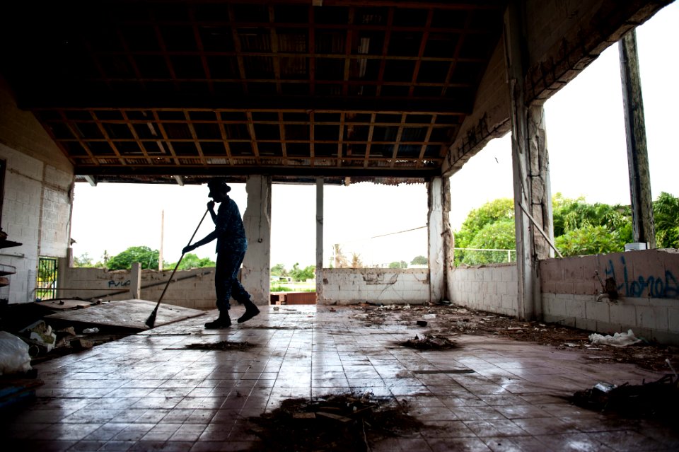 Flickr - Official U.S. Navy Imagery - Sailor helps at a school in Saipan.
