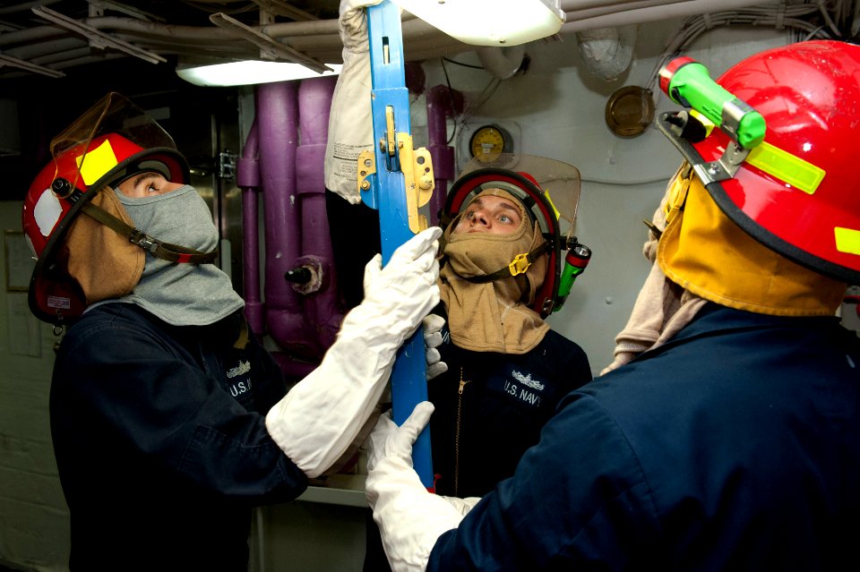 Flickr - Official U.S. Navy Imagery - Sailors conduct a general quarters drill. (2)