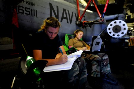 Flickr - Official U.S. Navy Imagery - Sailor works on qualifications at sea.
