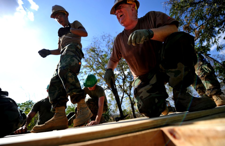 Flickr - Official U.S. Navy Imagery - Sailors and Marines build a Southwest Asia hut in support of Southern Partnership Station 2011.