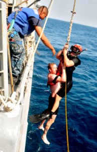 Flickr - Official U.S. Navy Imagery - Sailors a man overboard drill.