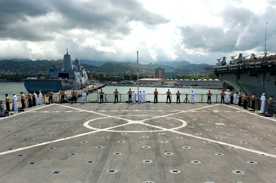 Flickr - Official U.S. Navy Imagery - Sailors and Marines man the rails aboard USS Pearl Harbor.