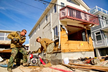 Flickr - Official U.S. Navy Imagery - Sailors assist with Hurricane Sandy clean-up. (13) photo