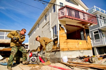 Flickr - Official U.S. Navy Imagery - Sailors assist with Hurricane Sandy clean-up. (13)