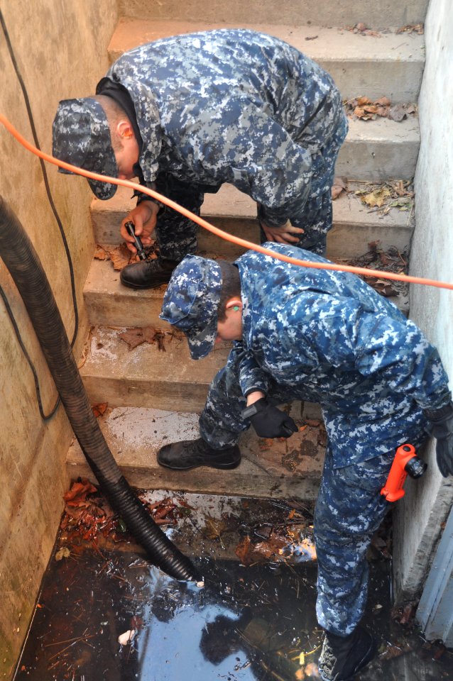 Flickr - Official U.S. Navy Imagery - Sailors assist with Hurricane Sandy clean-up. (11)