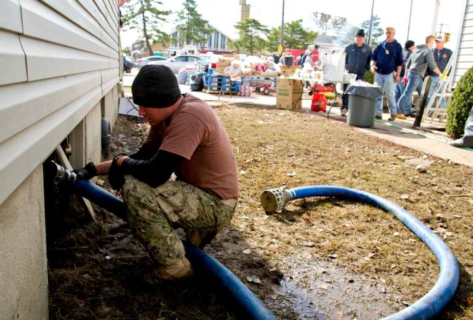 Flickr - Official U.S. Navy Imagery - Sailors assist with Hurricane Sandy clean-up. (24)