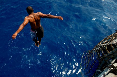 Flickr - Official U.S. Navy Imagery - Sailors participate in a swim call. (1)