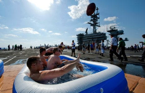 Flickr - Official U.S. Navy Imagery - Sailors participate in Flight Deck Fun Day. photo