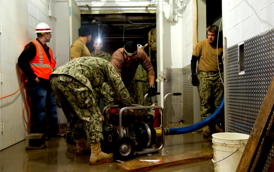 Flickr - Official U.S. Navy Imagery - Sailors prepare to dewater the lower levels of the World Trade Center.