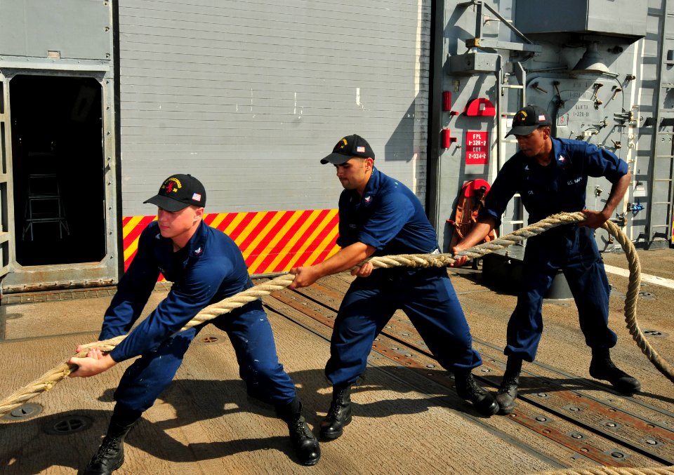 Flickr - Official U.S. Navy Imagery - Sailors pull a mooring line aboard USS Underwood.