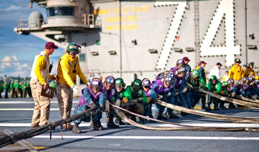 Flickr - Official U.S. Navy Imagery - Sailors rig the barricade during flight deck fire fighting drills. (1)