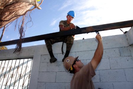 Flickr - Official U.S. Navy Imagery - Sailors paint rust guards in Guatemala.