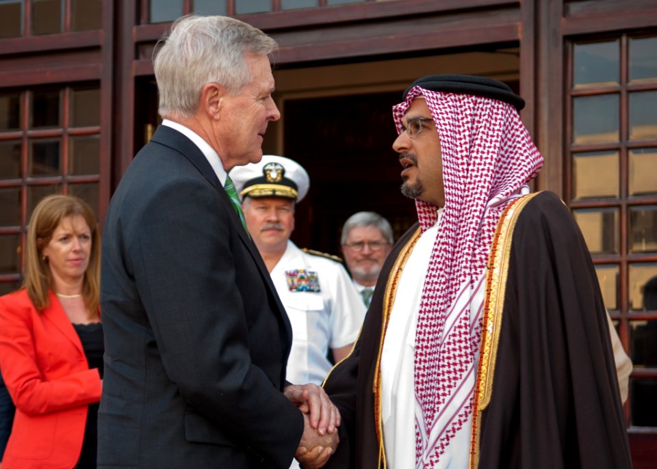 Flickr - Official U.S. Navy Imagery - Secretary of the Navy meets with Crown Prince of Bahrain. (2)