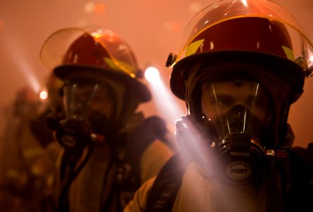 Flickr - Official U.S. Navy Imagery - Sailors take part in fire training aboard USS Carl Vinson. (2)