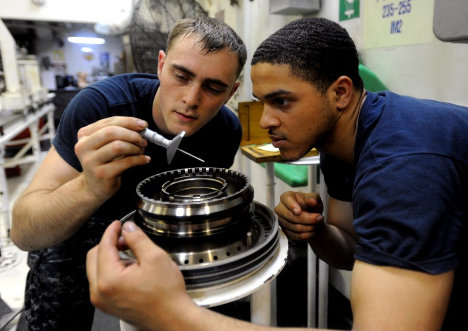 Flickr - Official U.S. Navy Imagery - Sailors test a high-pressure turbine shaft.